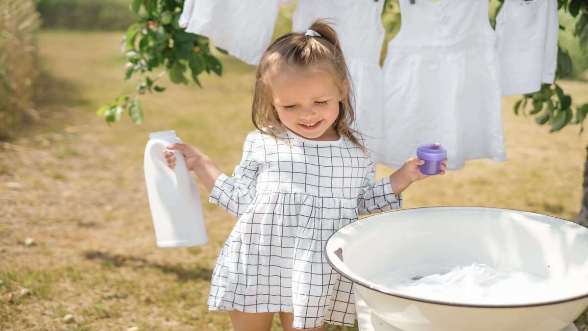 Trucos para sacar las manchas de la ropa del bebé, image size:1200x675