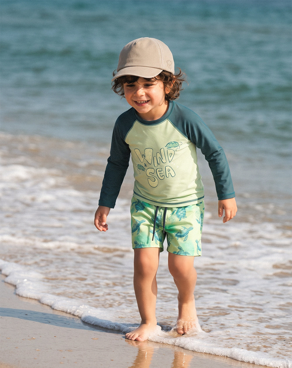 Pantaloneta de baño estampada niño