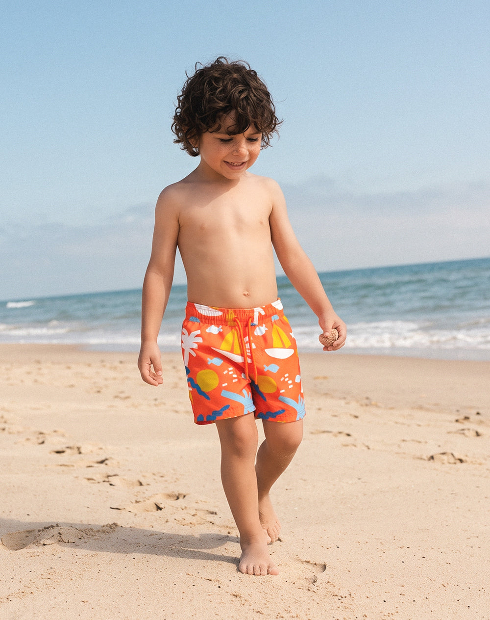 Pantaloneta de baño estampada niño