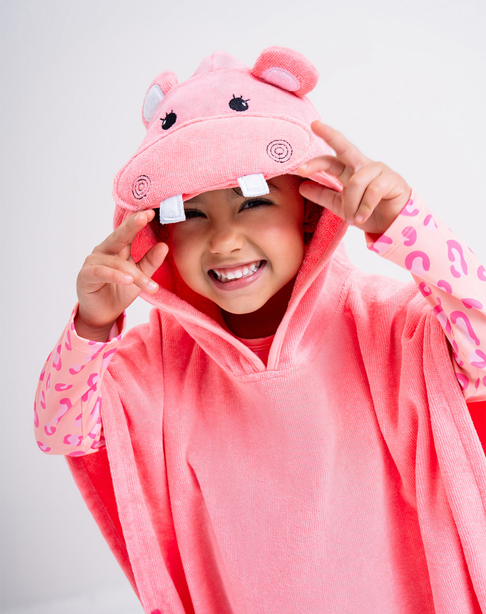 Toalla tipo poncho algodón rosado