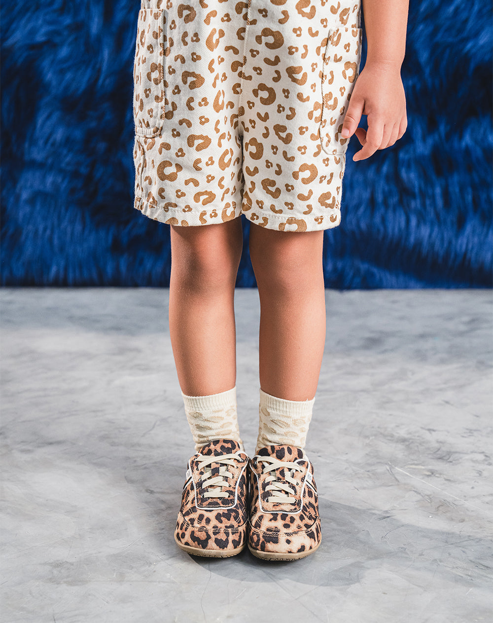 Tenis casuales animal print niña