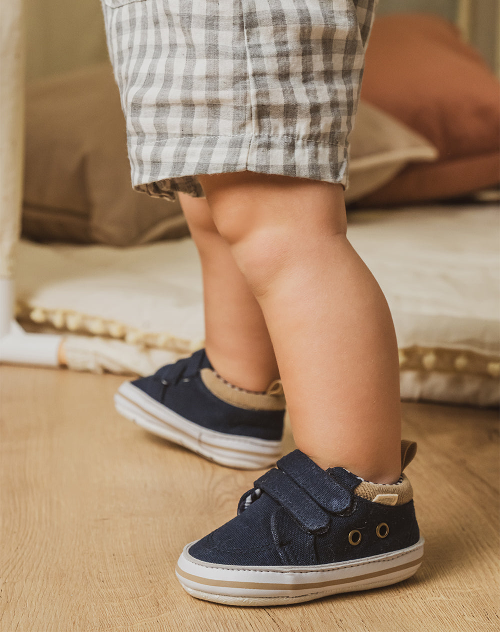 Zapatos sneaker suela blanda azul bebé niño