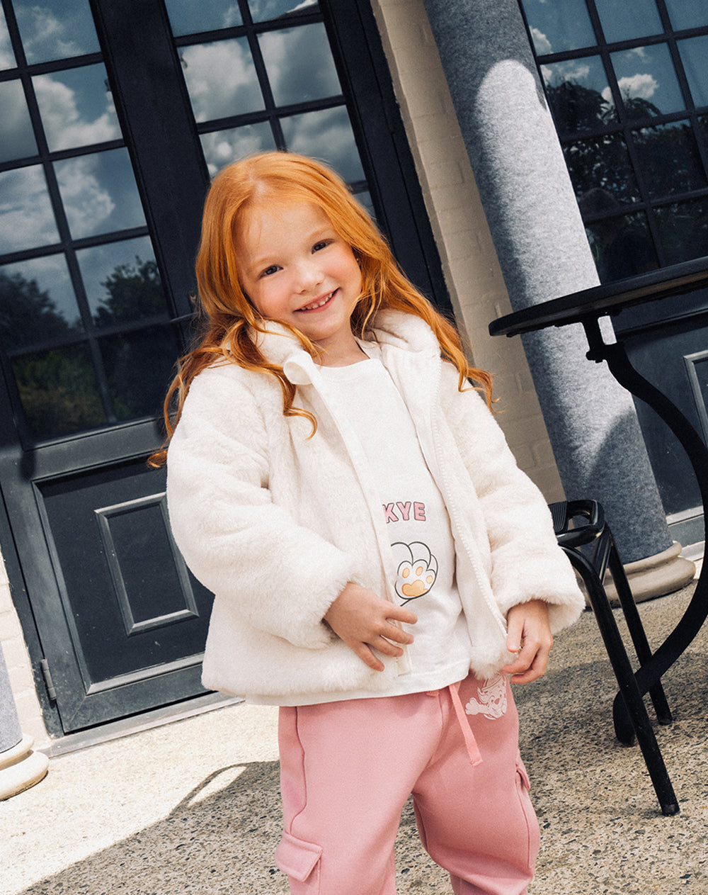 Chaqueta textura peluche crema unisex
