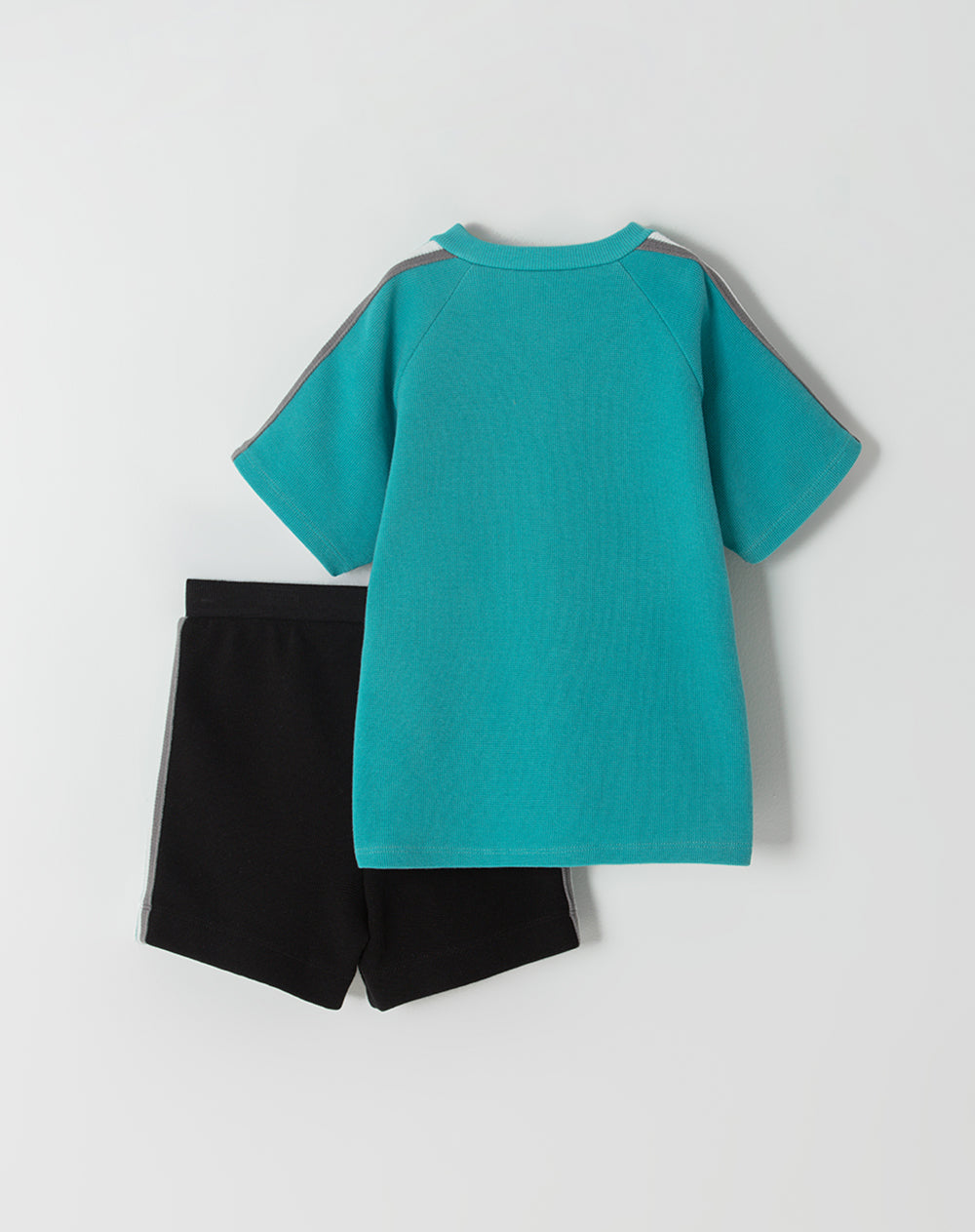 Conjunto camiseta + bermuda niño