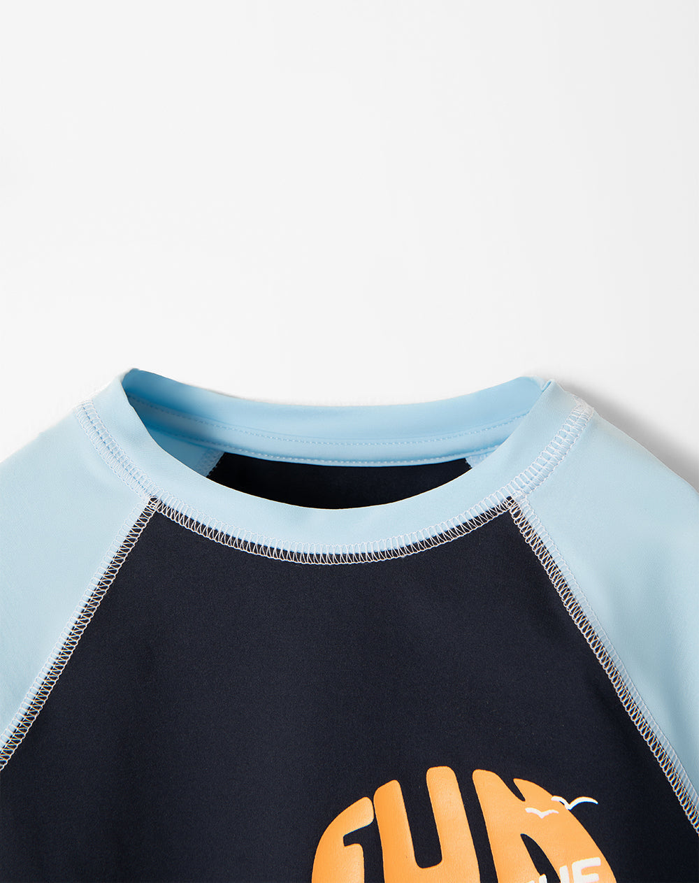 Camibuzo regular protección UV estampado niño