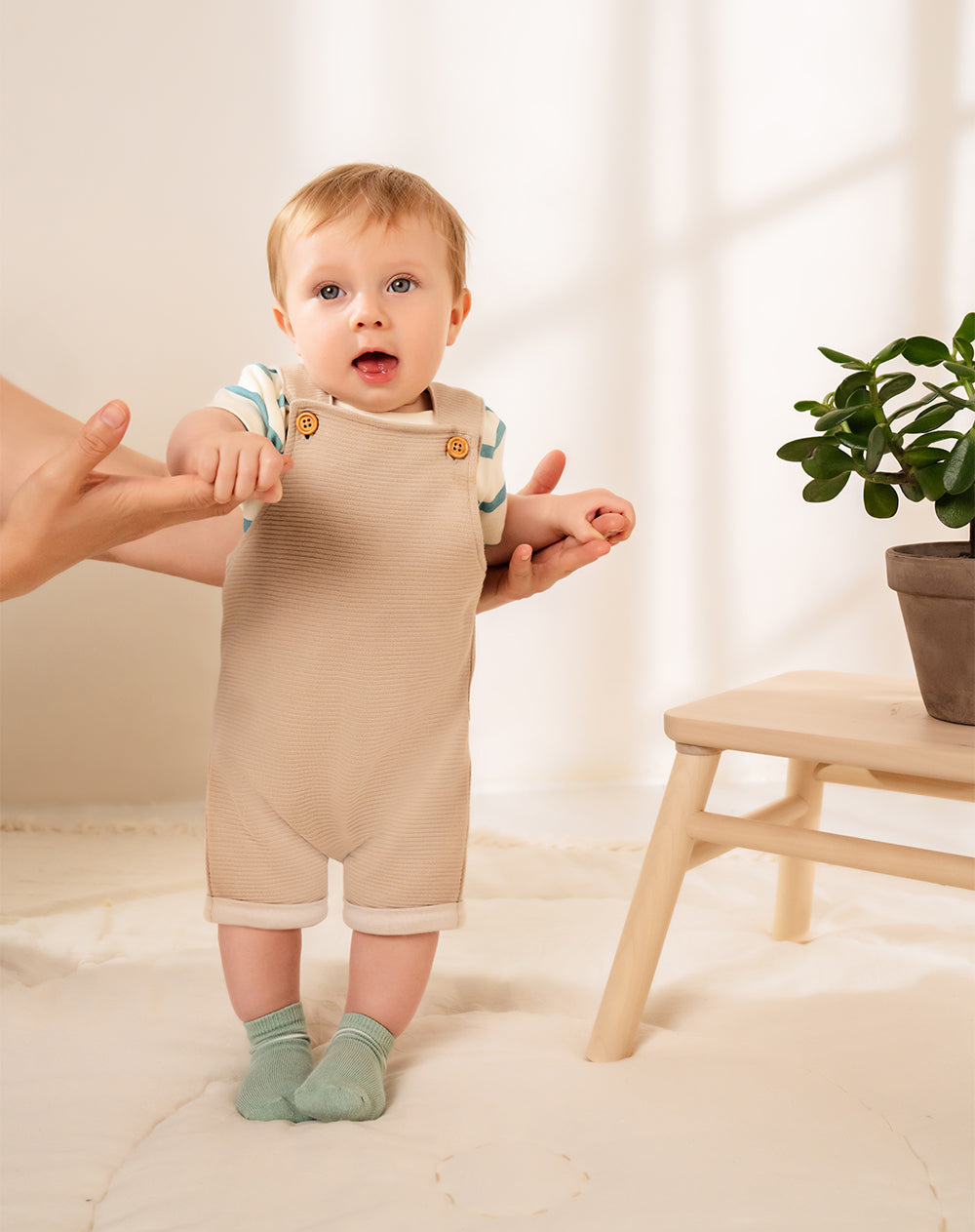 Conjunto body + overol corto bebé niño