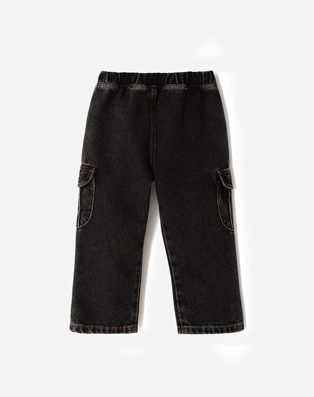 Jean regular fit tiro medio denim negro