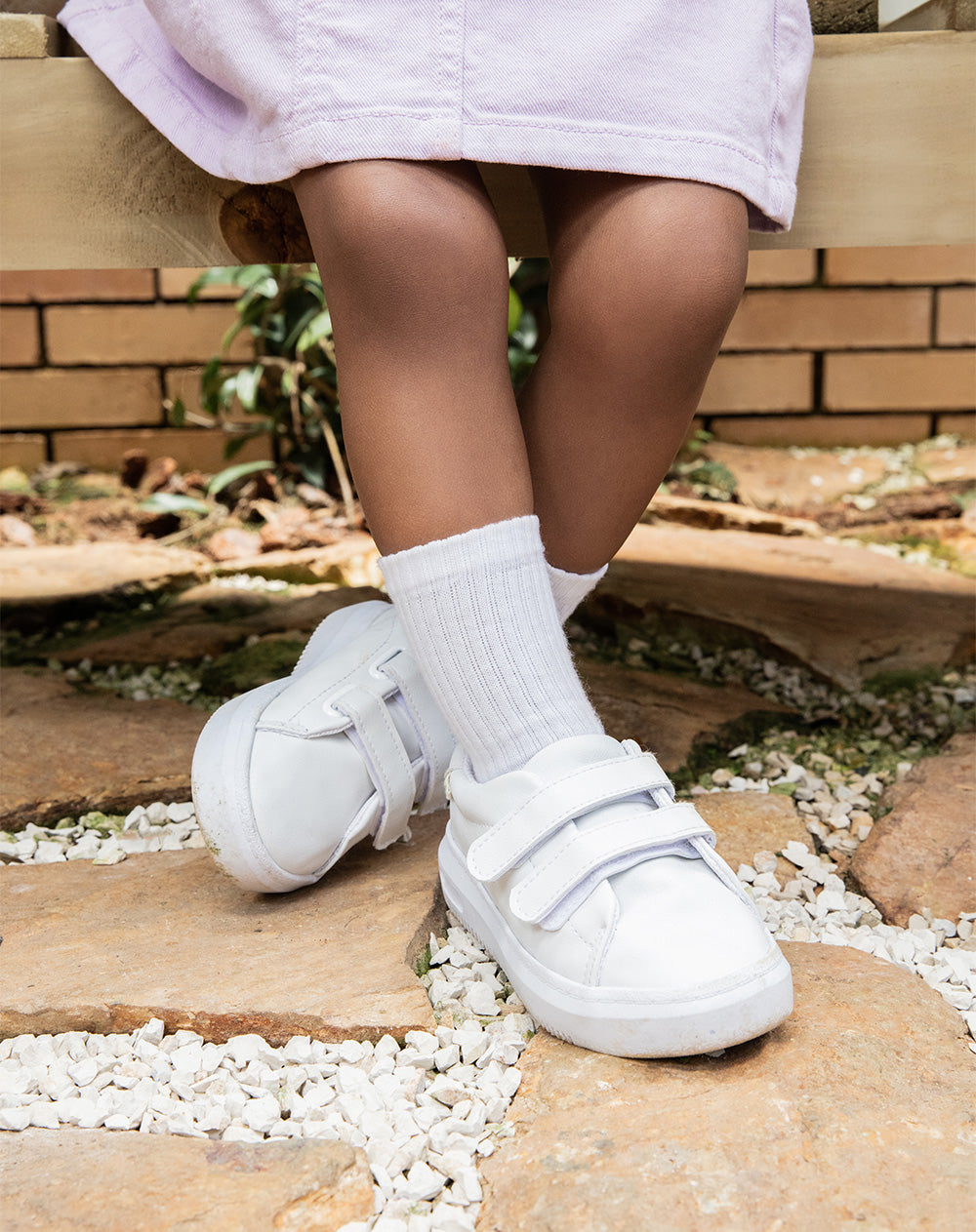 Tenis casuales blancos niña