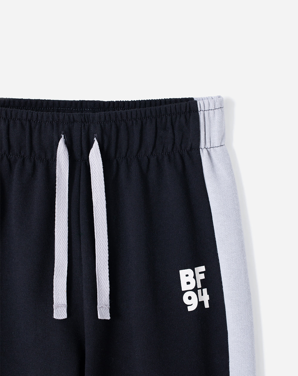 Jogger regular algodón negro niño