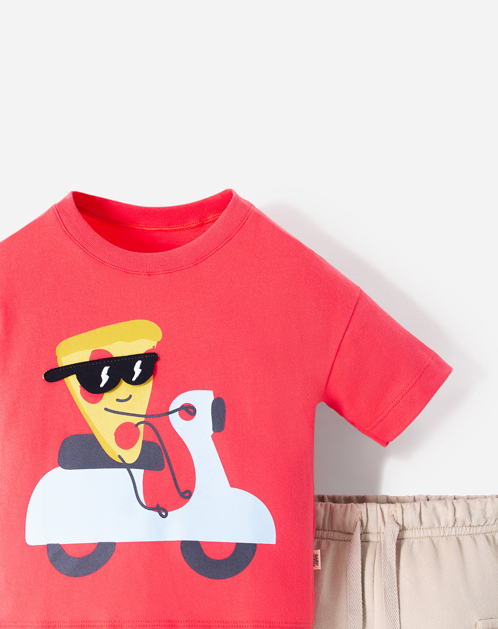 Conjunto pantalon corto camiseta rojo