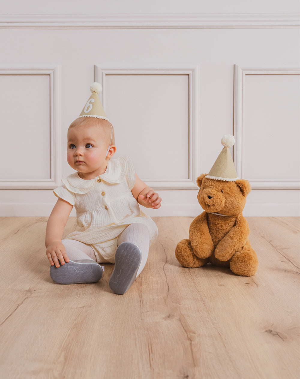 Conjunto vestido manga corta crema