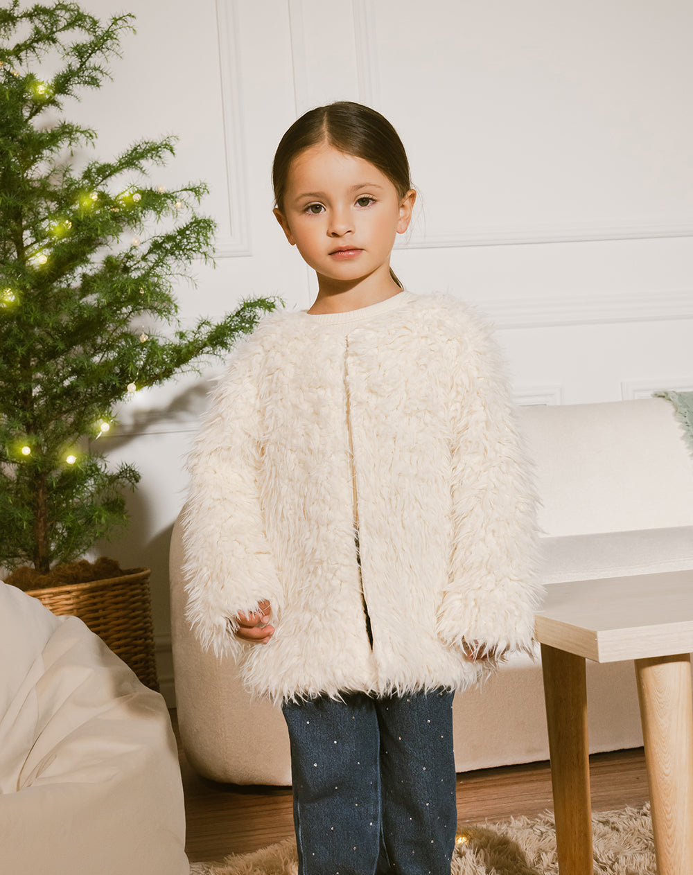 Chaqueta peluche regular crema niña