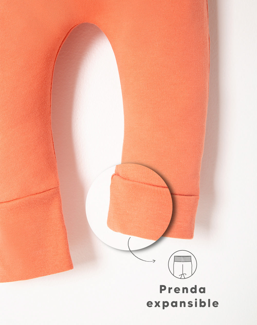 Conjunto bebé unisex buzo + pantalón expansible surtido