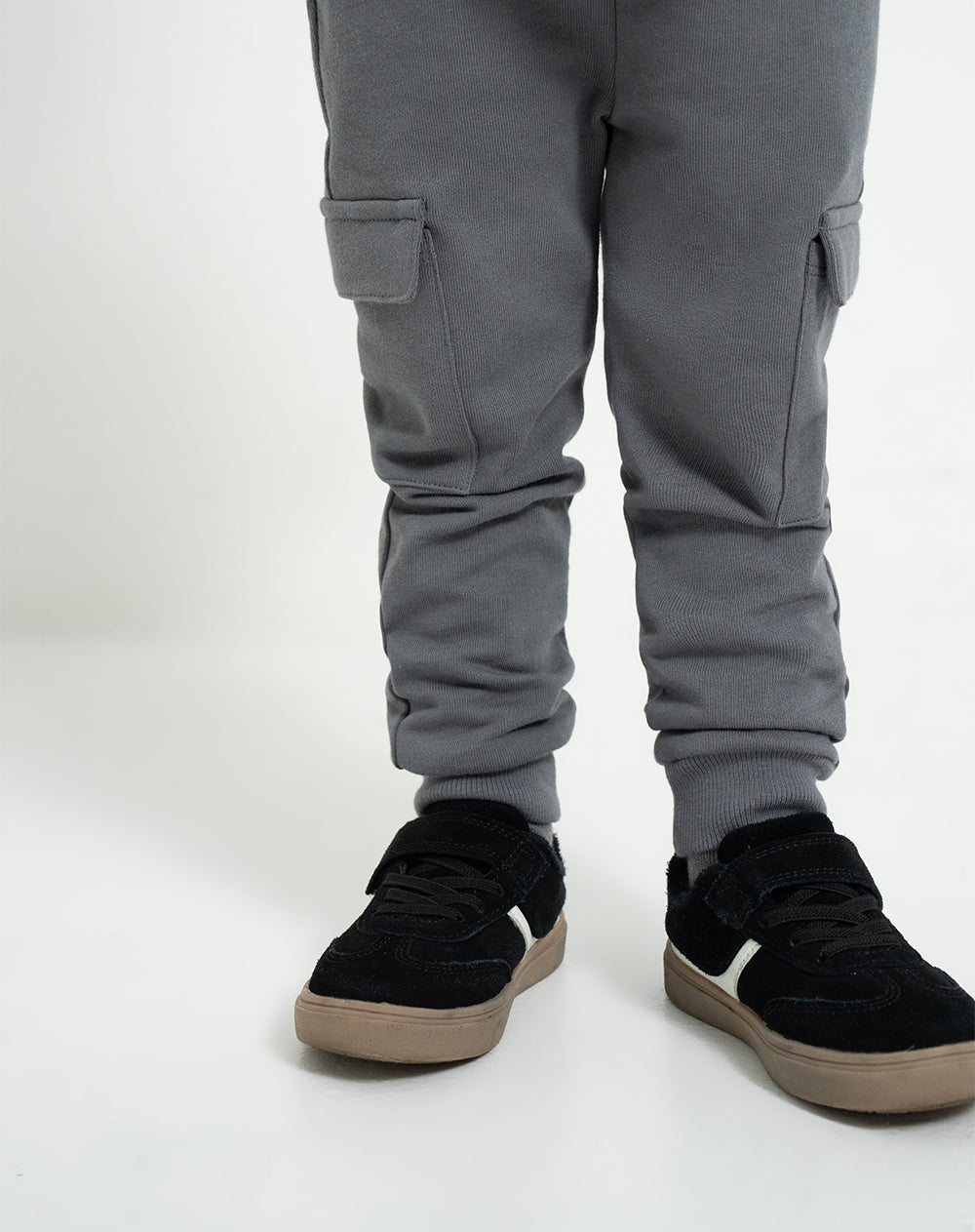 Jogger regular fit tiro medio gris