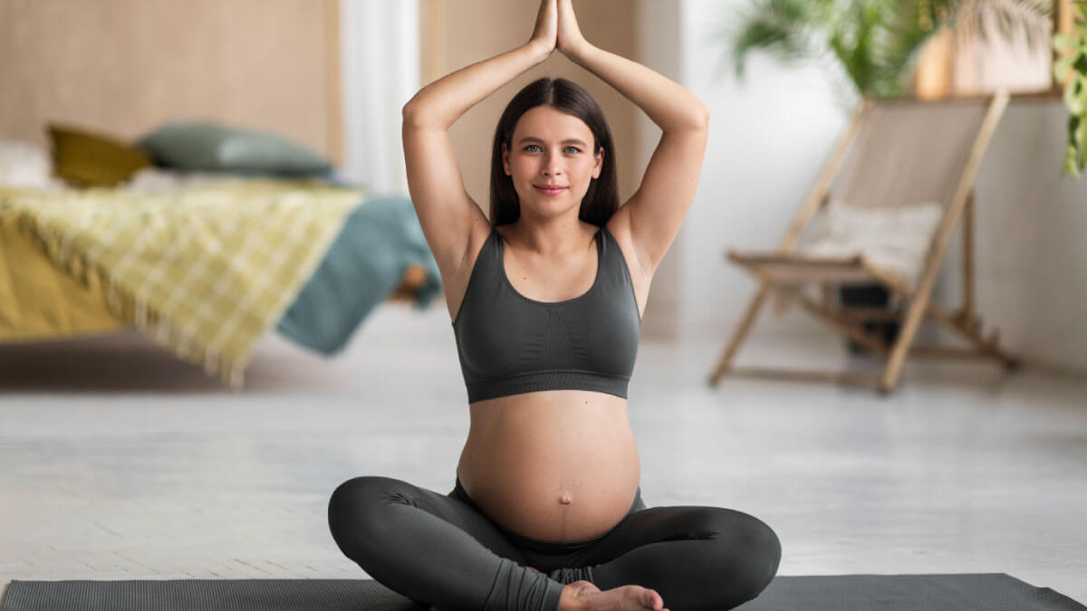 Yoga prenatal: beneficios para mamá y bebé