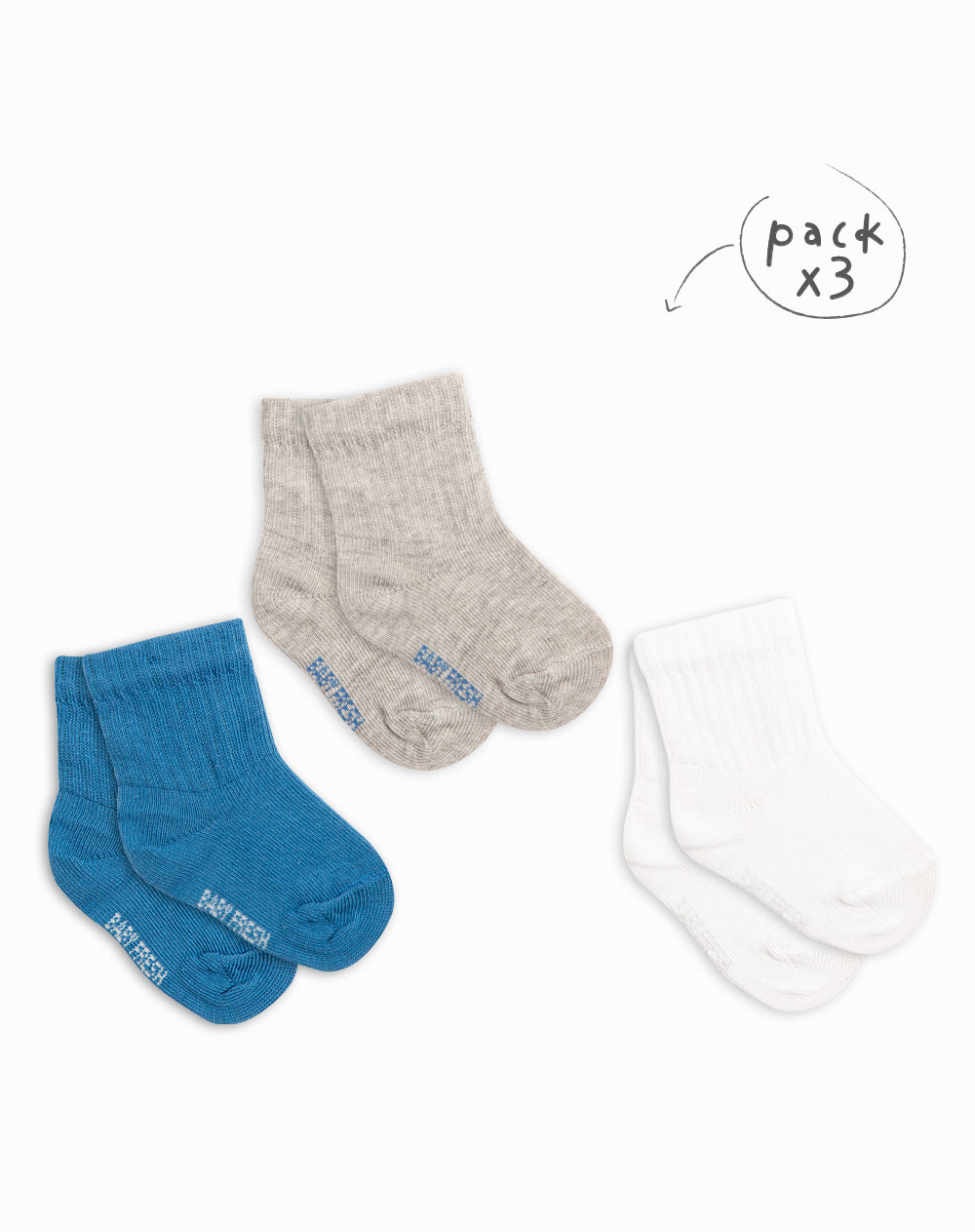 3 pares de medias largas surtidas