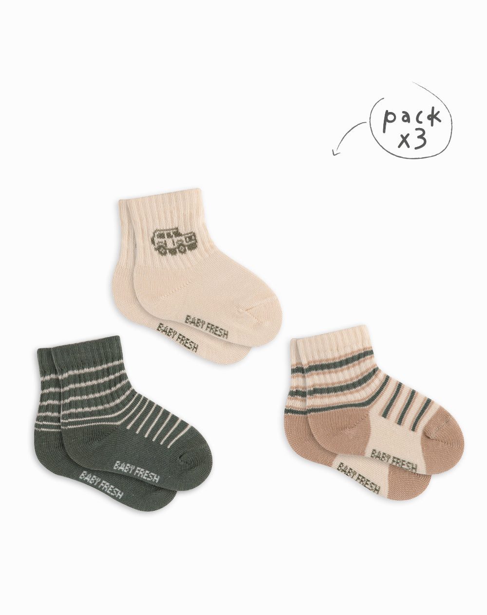 3 pares de medias largas surtidas
