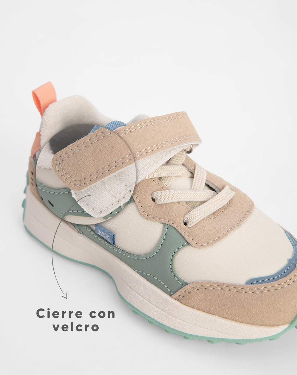 Tenis deportivos beige niña