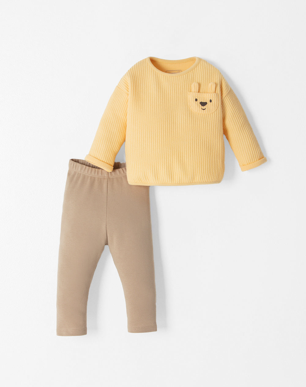 Conjunto pantalon largo manga larga amarillo