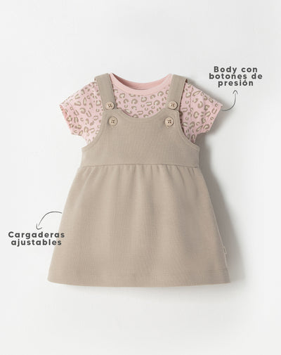 Conjunto overol manga corta beige estampado