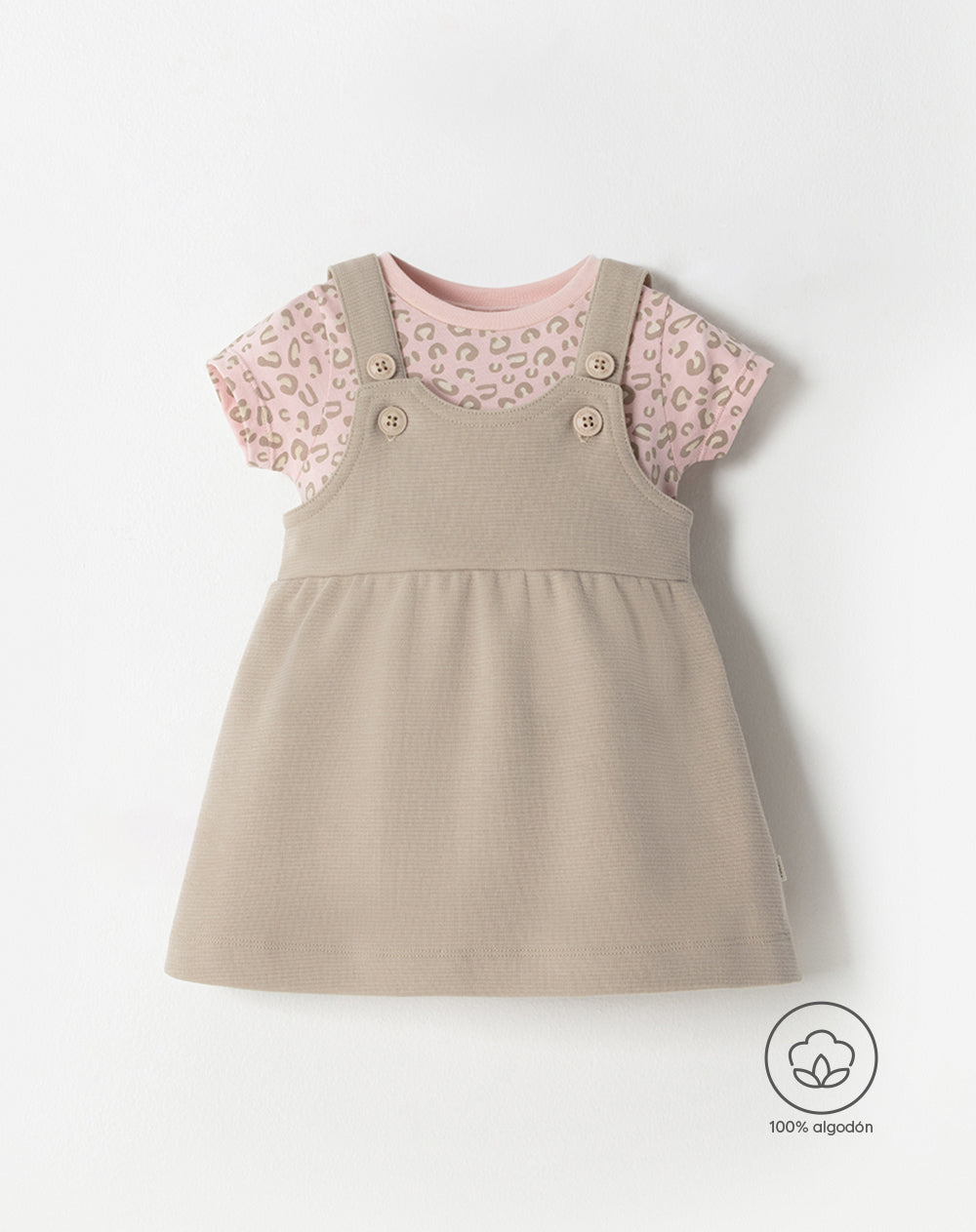 Conjunto overol manga corta beige estampado
