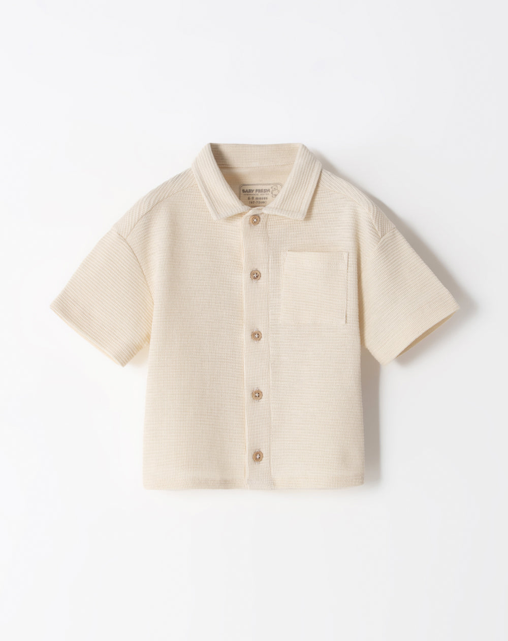 Camisa regular fit manga corta crema