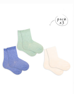 3 pares de medias largas surtidas