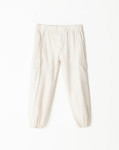 Pantalón regular fit tiro alto crema