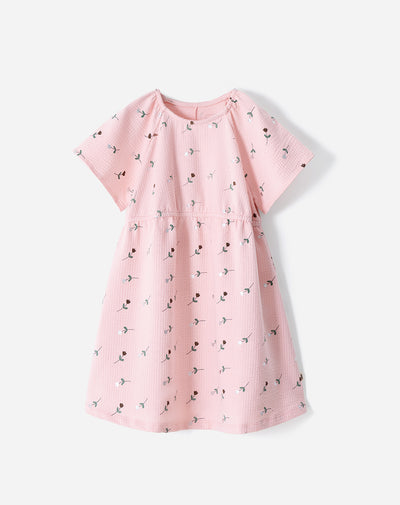 Vestido medio rosado estampado