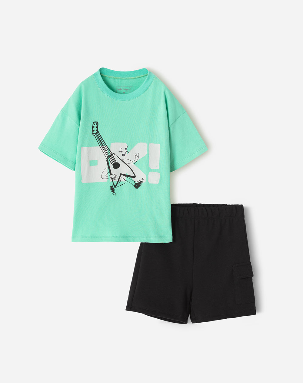 Conjunto pantalon corto manga corta verde
