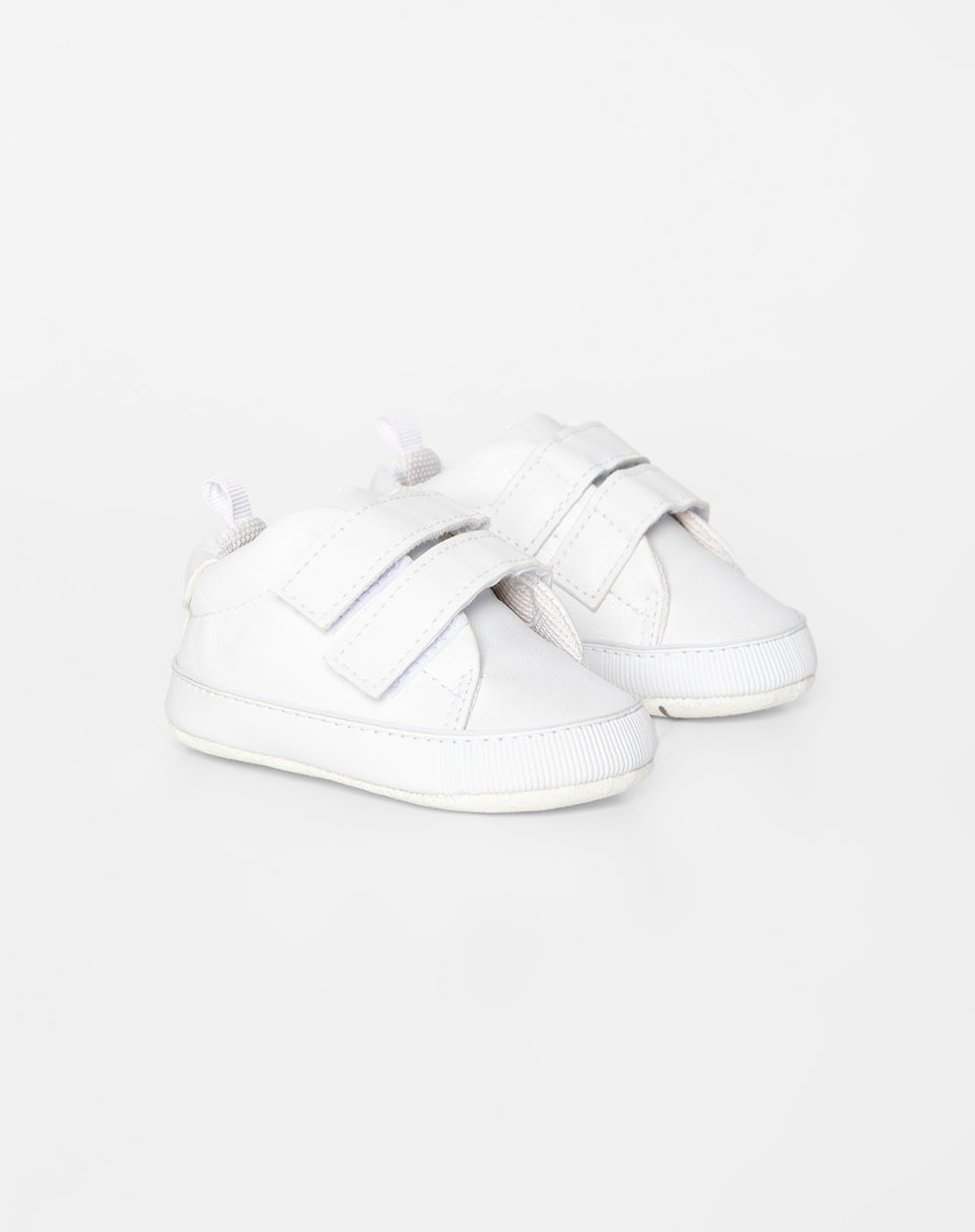 Tenis con suela blanda blanco