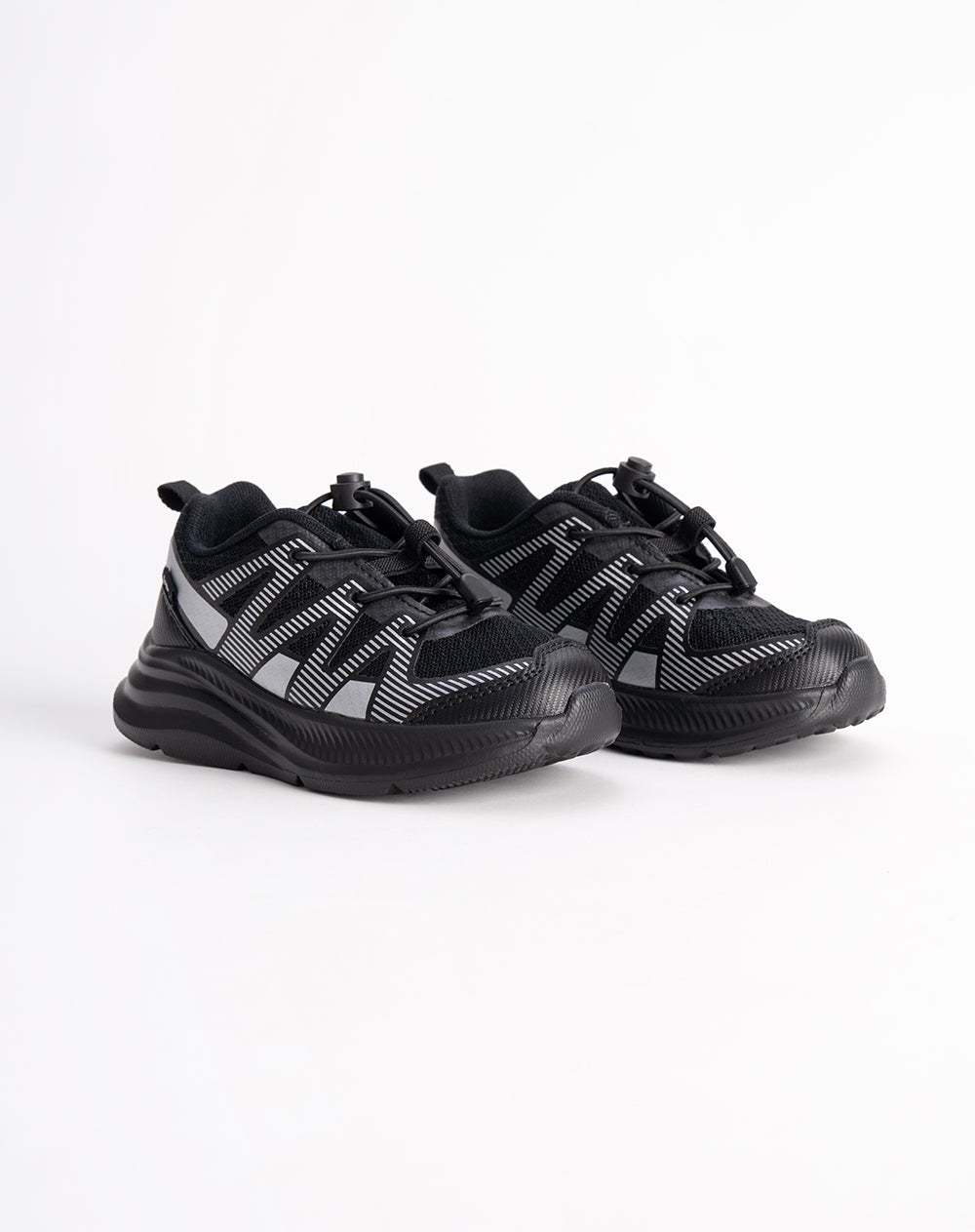 Tenis negro