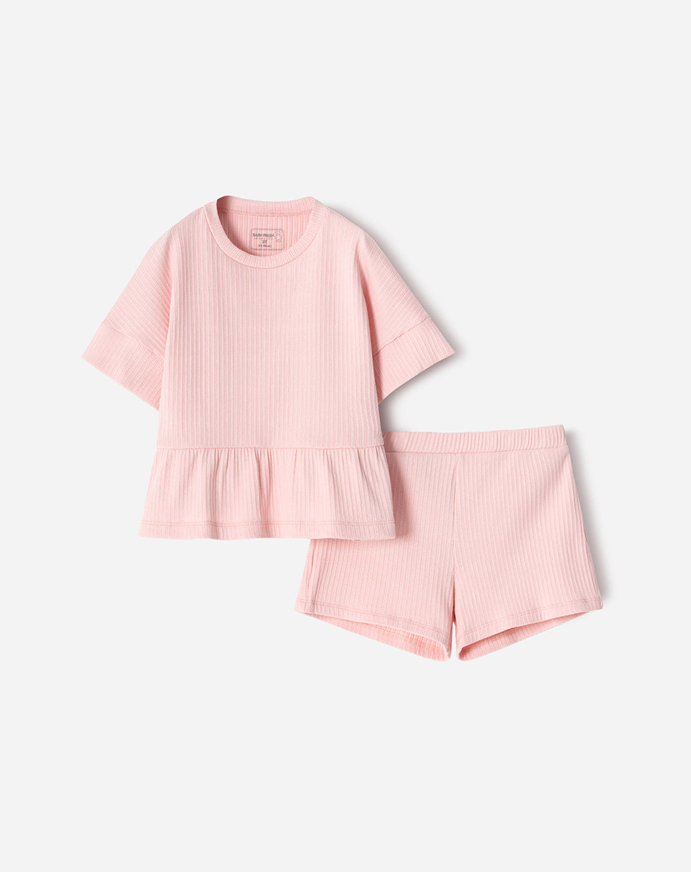 Conjunto pantalon corto camiseta rosado