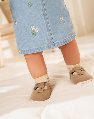 Zapatos tipo loafer suela blanda café bebé niña