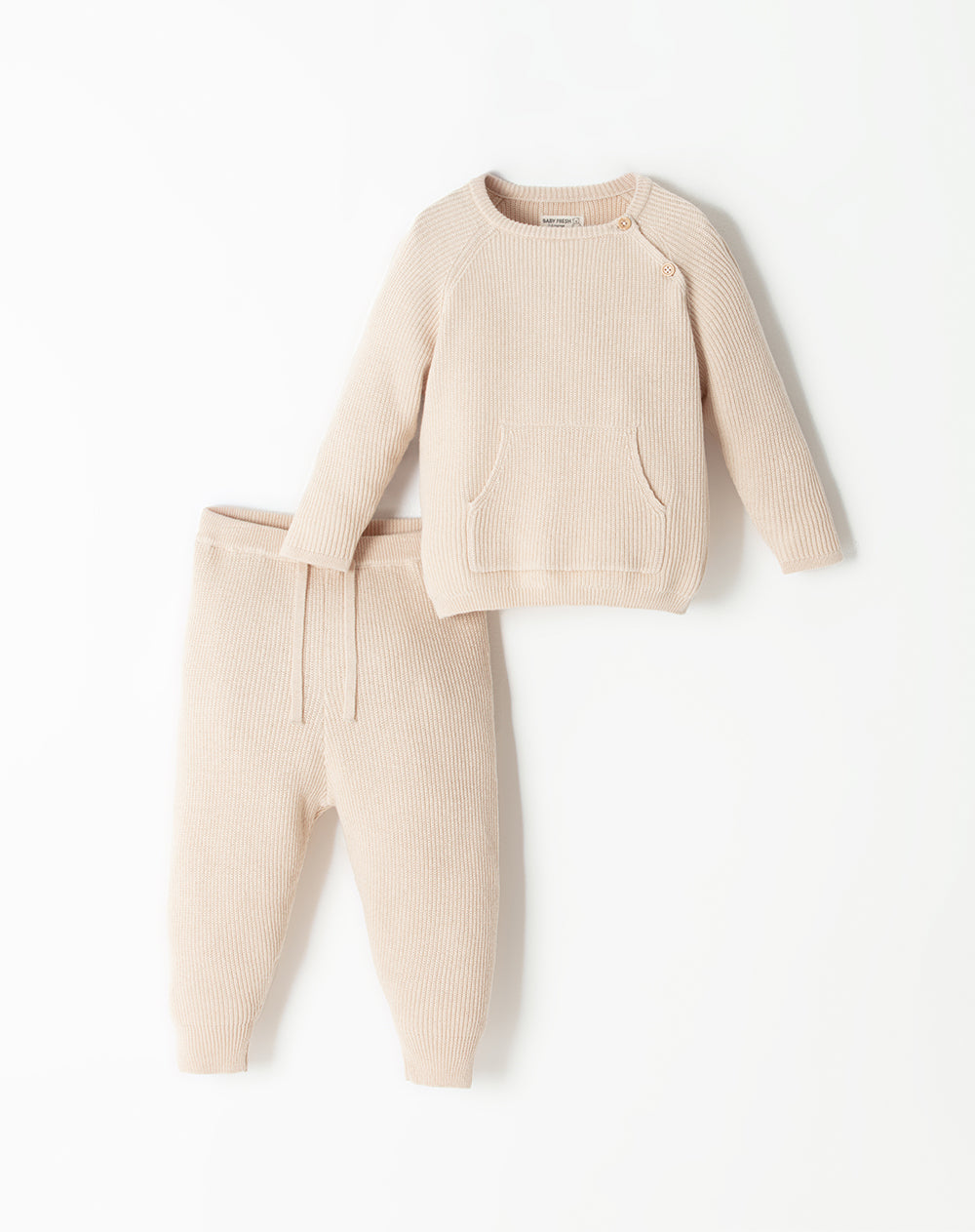 Conjunto pantalon largo manga larga crema