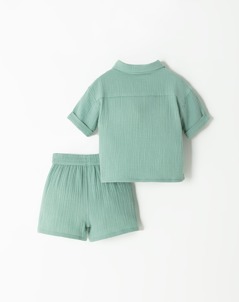 Conjunto pantalon corto manga corta verde