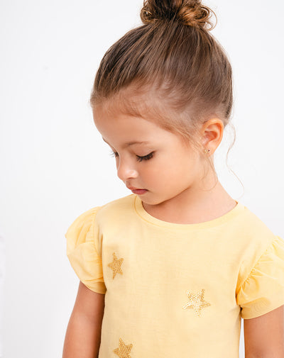 Camiseta regular estampada brillos niña
