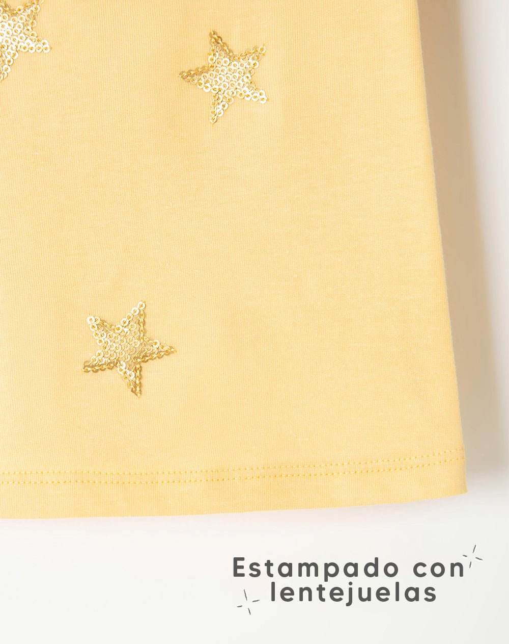 Camiseta regular estampada brillos niña