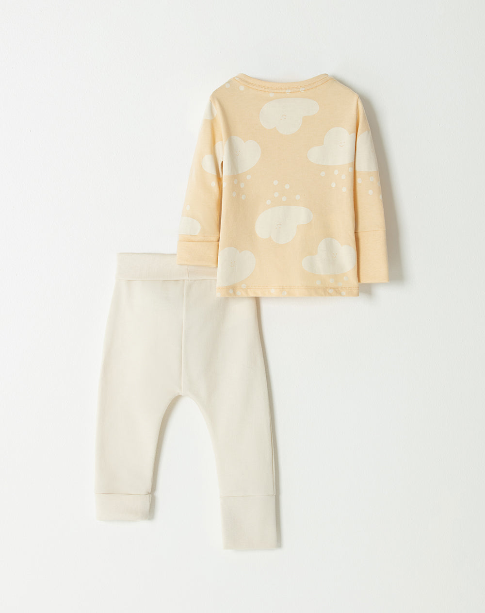 Conjunto pantalon largo manga larga amarillo estampado