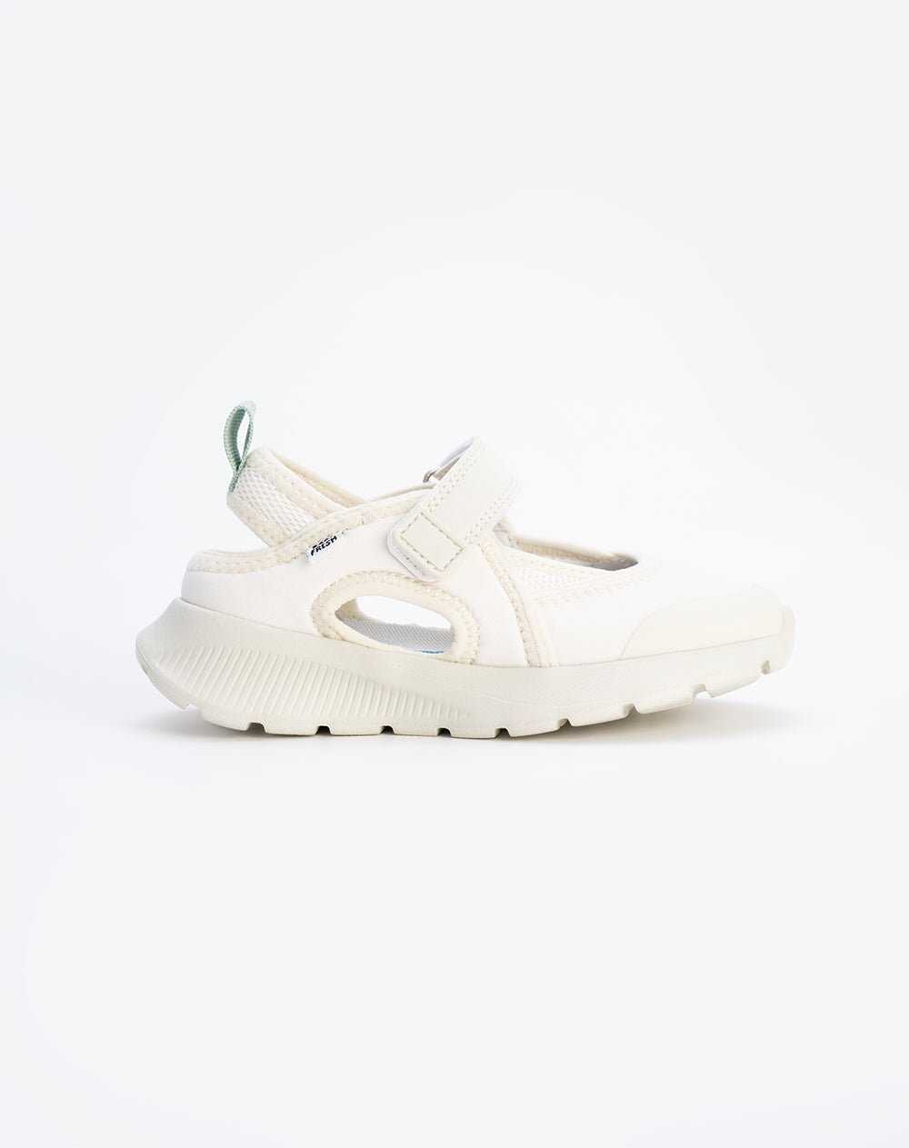 Sandalias cerrada deportiva crema niña