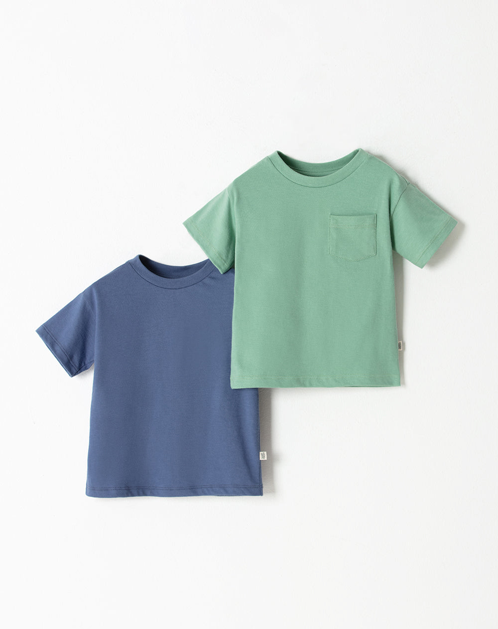 2 camisetas regular fit manga corta surtida